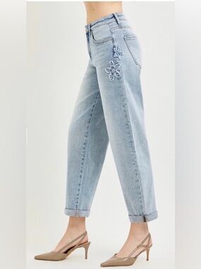Risen Cropped Barrel Jean with Floral Embroidery